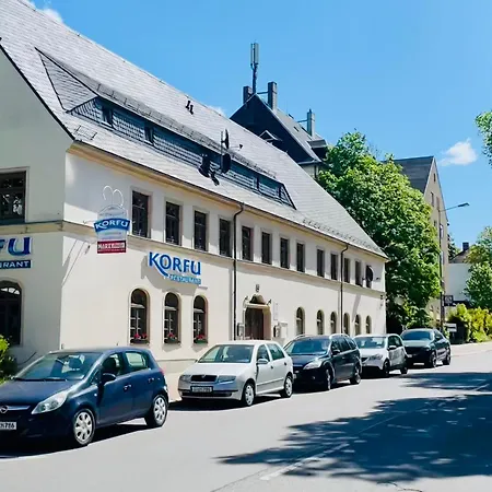 Guest house Charmantes Mit Parkplatz & Restaurant
