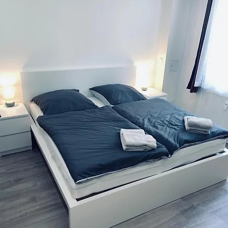 Charmantes Mit Parkplatz & Restaurant 3* 开姆尼茨