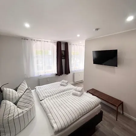 Charmantes Mit Parkplatz & Restaurant