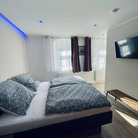 Korfu Uebernachtungen - Parkplatz & Restaurant Pensjonat Chemnitz